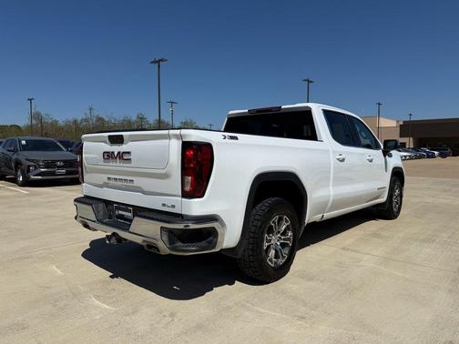 2024 GMC Sierra 1500 SLE