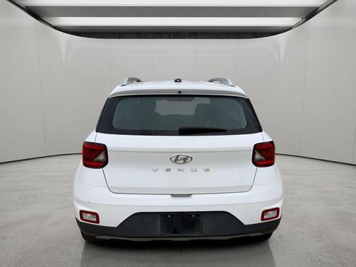 Lunar White 2023 Hyundai VENUE SEL