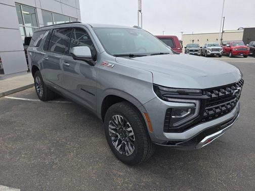2025 Chevrolet Suburban 4WD Z71