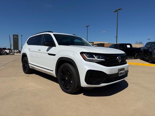 White 2023 Volkswagen Atlas 3.6L SEL
