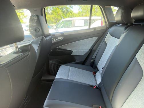 Pure Gray 2024 Volkswagen ID.4 Standard