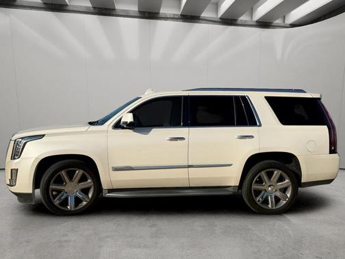 White Diamond Tricoat 2015 Cadillac Escalade Luxury