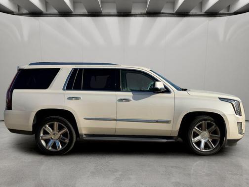 White Diamond Tricoat 2015 Cadillac Escalade Luxury