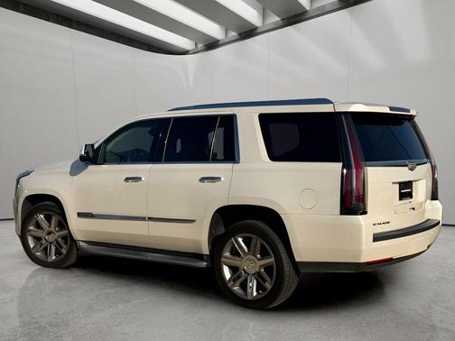 White Diamond Tricoat 2015 Cadillac Escalade Luxury