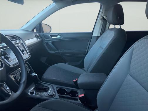 Platinum Gray Metallic 2018 Volkswagen Tiguan 2.0T S 4MOTION