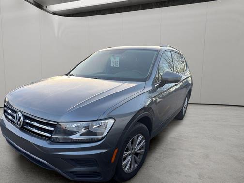 Platinum Gray Metallic 2018 Volkswagen Tiguan 2.0T S 4MOTION