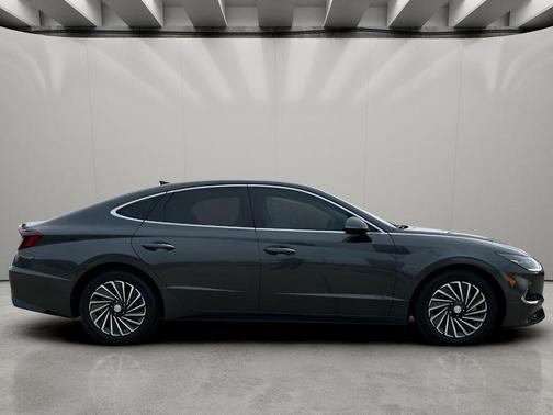2023 Hyundai SONATA Hybrid SE