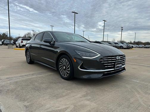 2023 Hyundai SONATA Hybrid SE