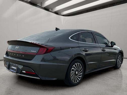 2023 Hyundai SONATA Hybrid SE