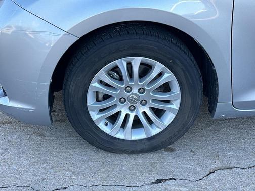 2015 Toyota Sienna XLE