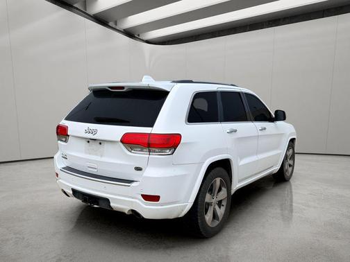 Bright White Clearcoat 2015 Jeep Grand Cherokee Overland