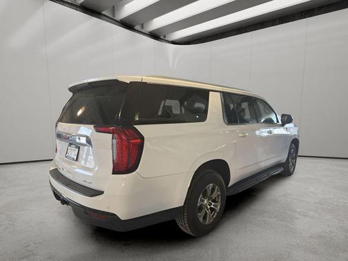 Summit White 2021 GMC Yukon XL SLE