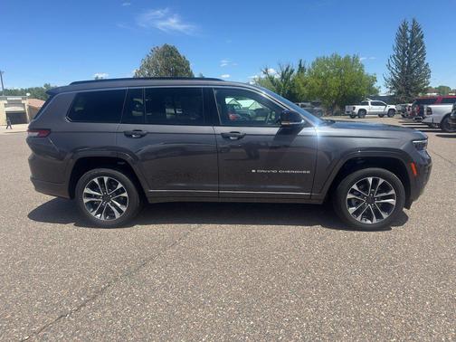 Baltic Gray Metallic Clearcoat 2025 Jeep Grand Cherokee L Overland