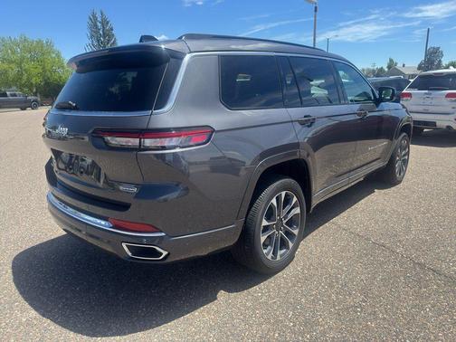 Baltic Gray Metallic Clearcoat 2025 Jeep Grand Cherokee L Overland