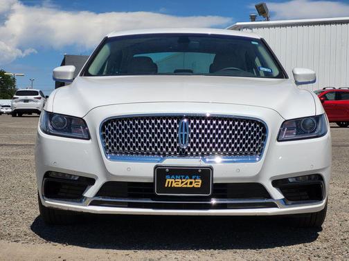 2018 Lincoln Continental Premiere