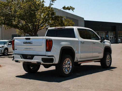 White Frost Tricoat 2019 GMC Sierra 1500 Denali