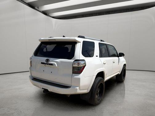 Ice Cap 2023 Toyota 4Runner SR5