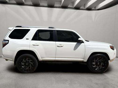 Ice Cap 2023 Toyota 4Runner SR5