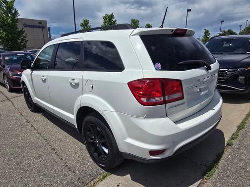 Vice White 2019 Dodge Journey SE