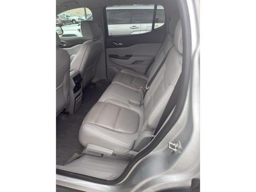 Quicksilver Metallic 2017 GMC Acadia SLT-1