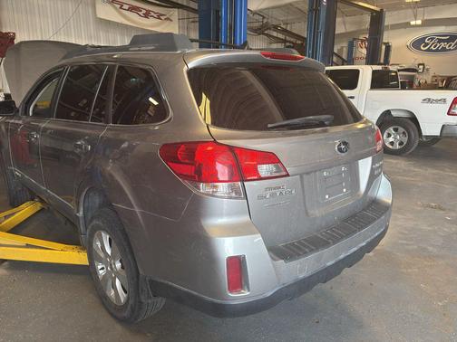 Steel Silver Metallic 2011 Subaru Outback 3.6 R Limited