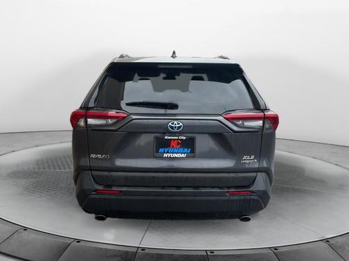 2019 Toyota RAV4 Hybrid XLE