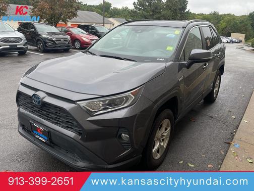 2019 Toyota RAV4 Hybrid XLE