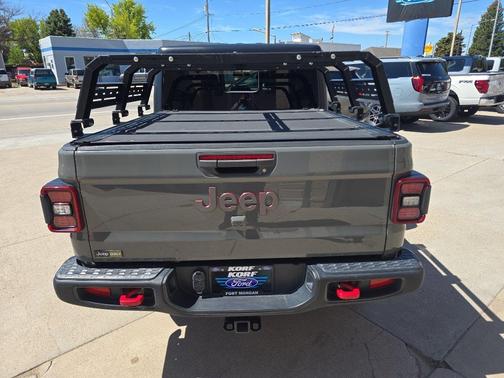Sting-Gray Clearcoat 2021 Jeep Gladiator Rubicon
