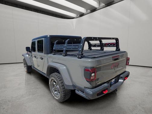 Sting-Gray Clearcoat 2021 Jeep Gladiator Rubicon