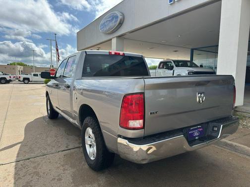 Billet Silver Metallic Clearcoat 2022 RAM 1500 Classic SLT
