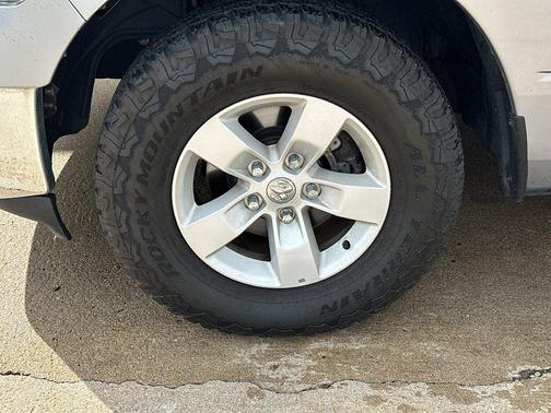 Billet Silver Metallic Clearcoat 2022 RAM 1500 Classic SLT