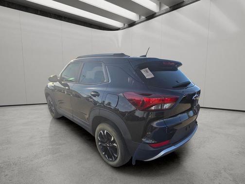 Mosaic Black Metallic 2021 Chevrolet Trailblazer LT