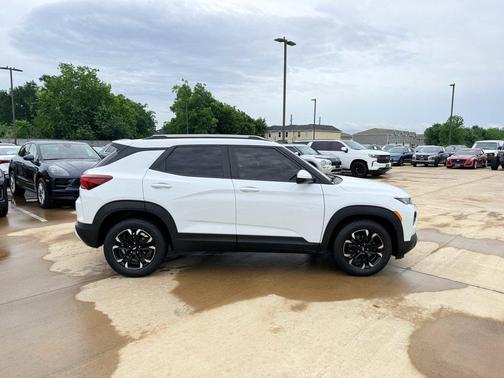 Summit White 2021 Chevrolet Trailblazer LT