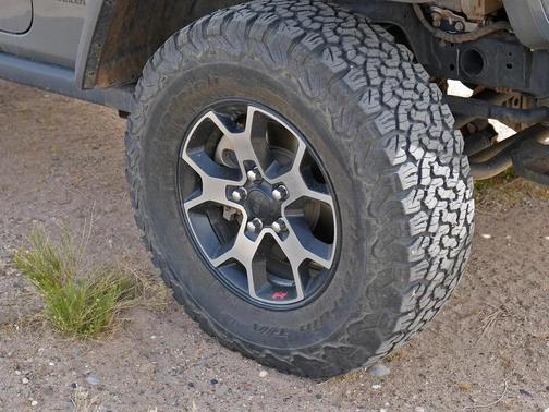 Sting-Gray Clearcoat 2020 Jeep Wrangler Rubicon