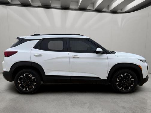 Summit White 2023 Chevrolet Trailblazer LT