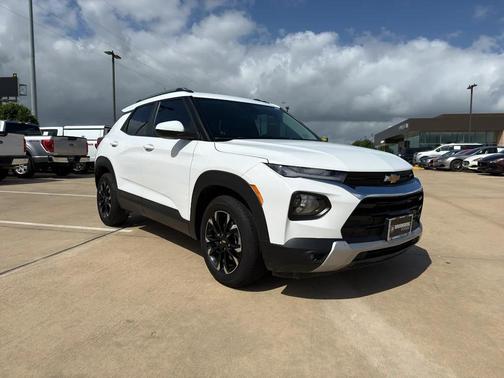 Summit White 2023 Chevrolet Trailblazer LT