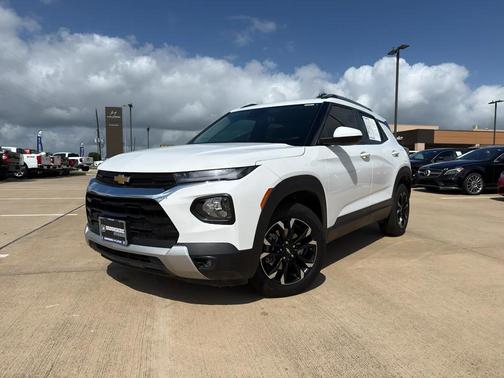 Summit White 2023 Chevrolet Trailblazer LT