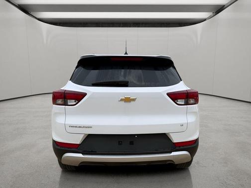 Summit White 2023 Chevrolet Trailblazer LT