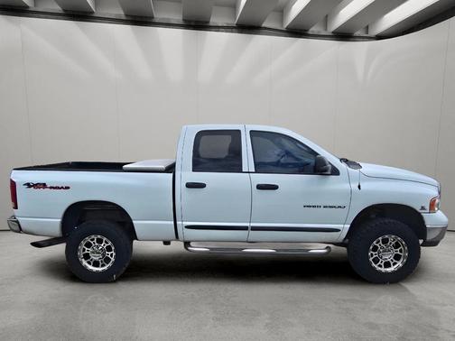 Bright White Clearcoat 2004 Dodge Ram 2500 SLT Quad Cab
