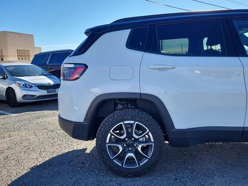 2024 Jeep Compass Trailhawk