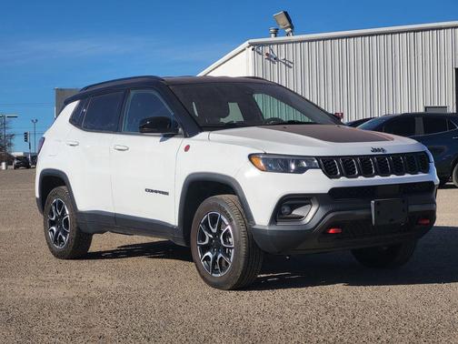 2024 Jeep Compass Trailhawk