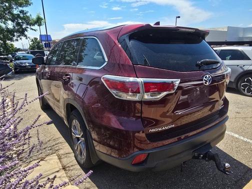 Ooh La La Rouge Mica 2015 Toyota Highlander XLE