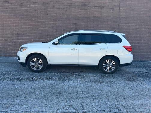 2018 Nissan Pathfinder SL