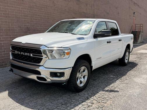 Bright White Clearcoat 2023 RAM 1500 Big Horn/Lone Star