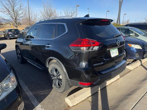2017 Nissan Rogue SL