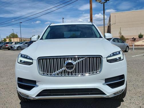 White 2019 Volvo XC90 T6 Inscription