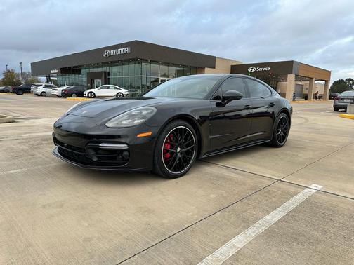 2020 Porsche Panamera GTS