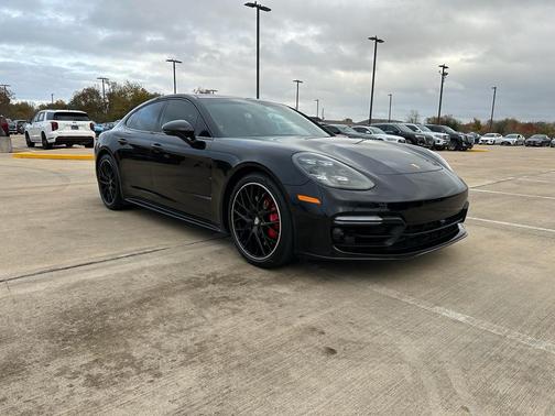 2020 Porsche Panamera GTS