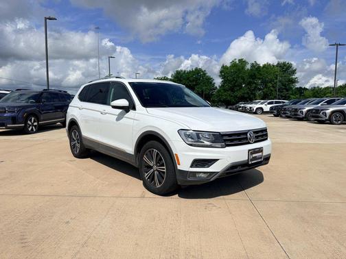 White 2019 Volkswagen Tiguan 2.0T SEL