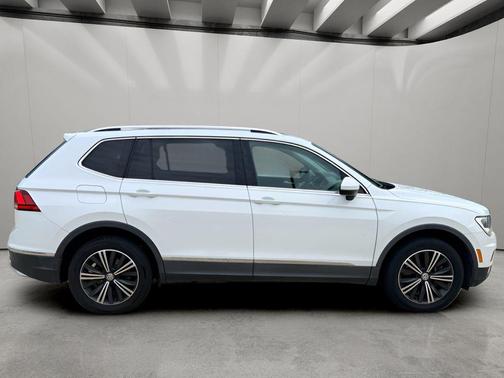 White 2019 Volkswagen Tiguan 2.0T SEL